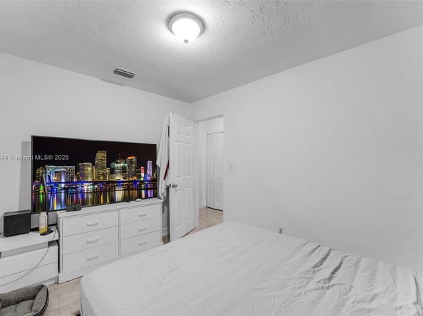 8811 SW 128th St, Miami FL 33176
