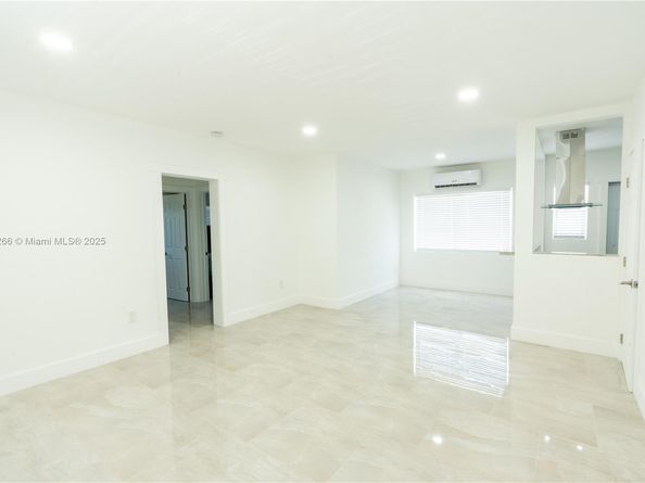 7115 Rue Granville, Miami Beach FL 33141