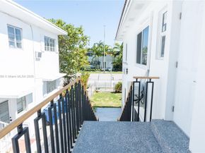 7115 Rue Granville, Miami Beach FL 33141