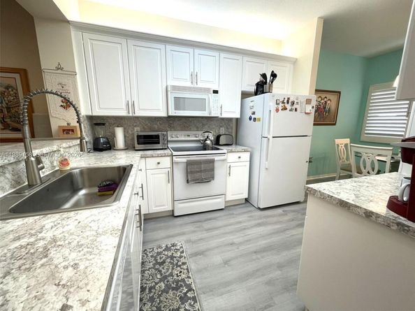 7775 Yardley Dr 409, Tamarac FL 33321