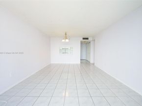 9688 Fontainebleau Blvd 504, Miami FL 33172