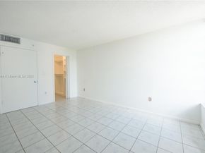 9688 Fontainebleau Blvd 504, Miami FL 33172