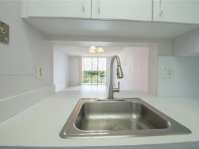 9688 Fontainebleau Blvd 504, Miami FL 33172