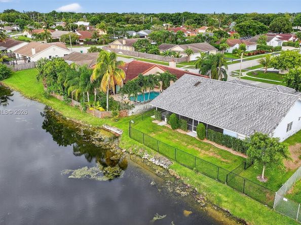 7891 NW 90th Ave, Tamarac FL 33321