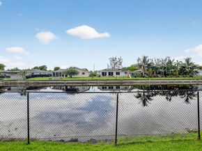 7891 NW 90th Ave, Tamarac FL 33321