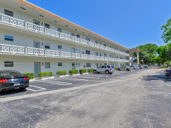 3506 NW 49th Ave 508, Lauderdale Lakes FL 33319