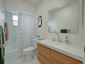 3506 NW 49th Ave 508, Lauderdale Lakes FL 33319