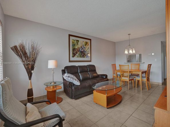 3506 NW 49th Ave 508, Lauderdale Lakes FL 33319