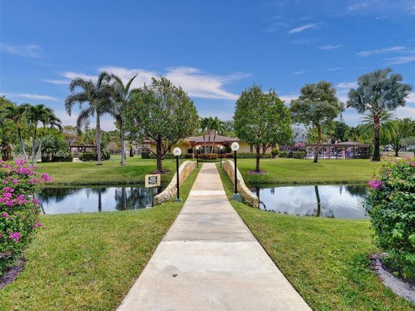 3506 NW 49th Ave 508, Lauderdale Lakes FL 33319