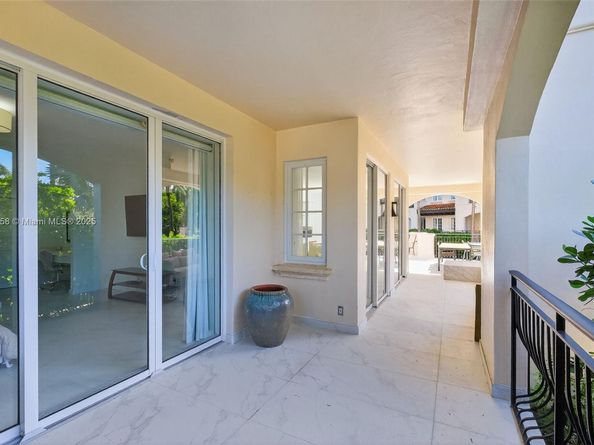 19217 Fisher Island Dr 19217, Miami Beach FL 33109
