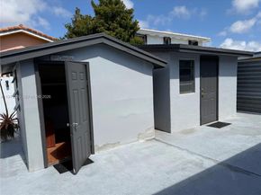 Undisclosed Address #A11973220, Miami FL 33134