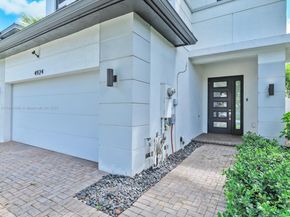 4924 Whispering Way, Dania Beach FL 33312
