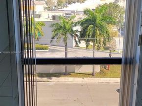 13499 Biscayne Blvd 511, North Miami FL 33181