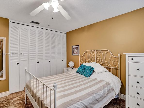 2921 W Crosley Dr W E, West Palm Beach FL 33415