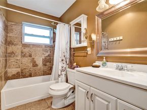2921 W Crosley Dr W E, West Palm Beach FL 33415