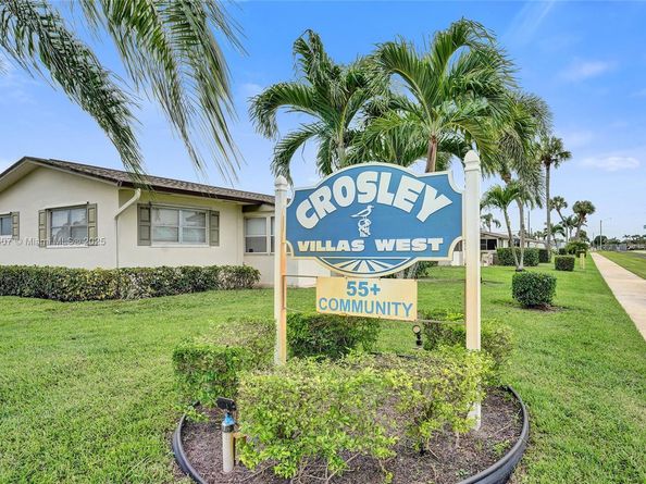 2921 W Crosley Dr W E, West Palm Beach FL 33415