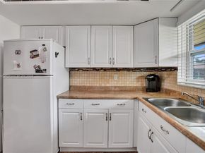 2921 W Crosley Dr W E, West Palm Beach FL 33415