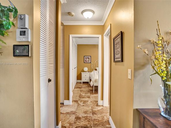 2921 W Crosley Dr W E, West Palm Beach FL 33415
