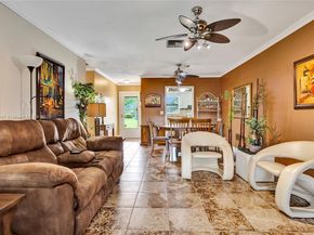 2921 W Crosley Dr W E, West Palm Beach FL 33415