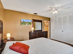 2921 W Crosley Dr W E, West Palm Beach FL 33415