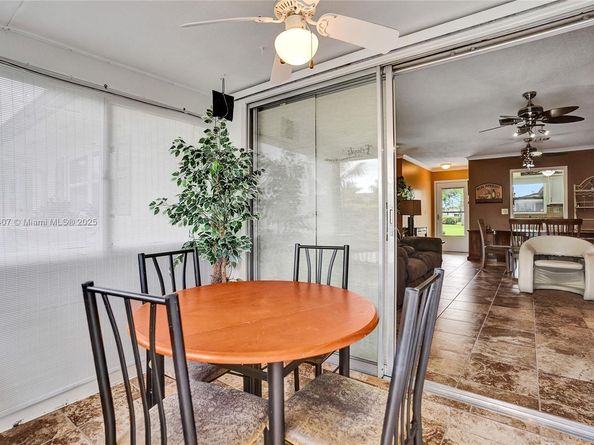 2921 W Crosley Dr W E, West Palm Beach FL 33415