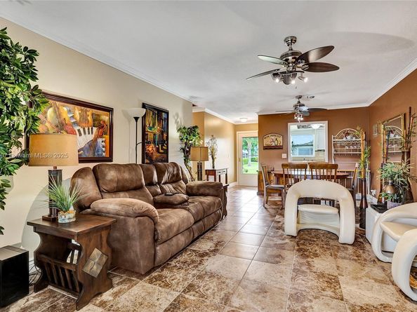2921 W Crosley Dr W E, West Palm Beach FL 33415
