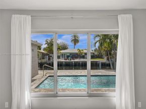 2560 SE 9th St, Pompano Beach FL 33062