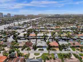 2560 SE 9th St, Pompano Beach FL 33062