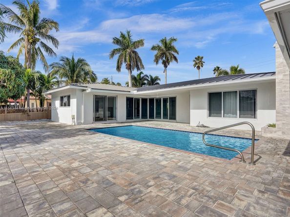2560 SE 9th St, Pompano Beach FL 33062