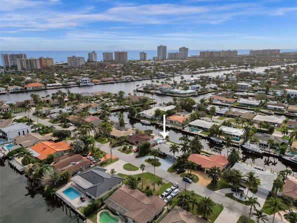 2560 SE 9th St, Pompano Beach FL 33062