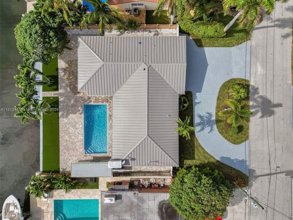 2560 SE 9th St, Pompano Beach FL 33062