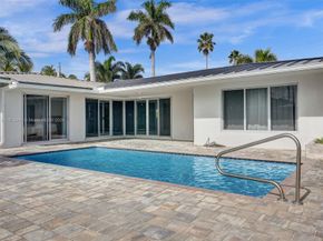 2560 SE 9th St, Pompano Beach FL 33062