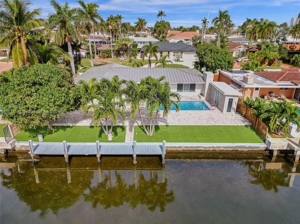 2560 SE 9th St, Pompano Beach FL 33062