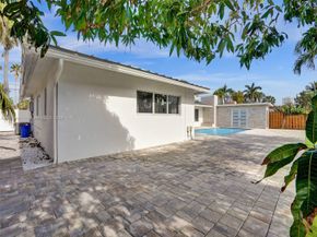 2560 SE 9th St, Pompano Beach FL 33062