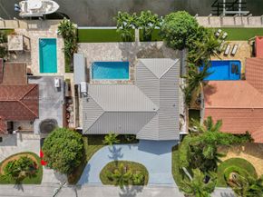 2560 SE 9th St, Pompano Beach FL 33062