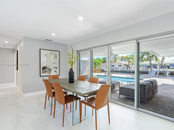 2560 SE 9th St, Pompano Beach FL 33062