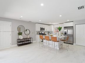 2560 SE 9th St, Pompano Beach FL 33062