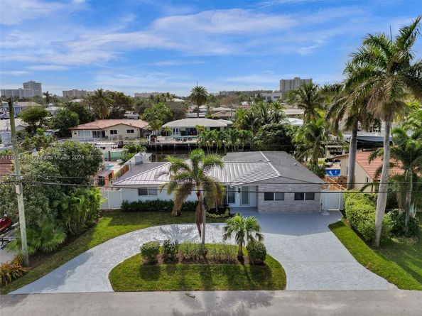 2560 SE 9th St, Pompano Beach FL 33062