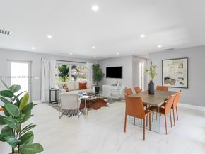 2560 SE 9th St, Pompano Beach FL 33062