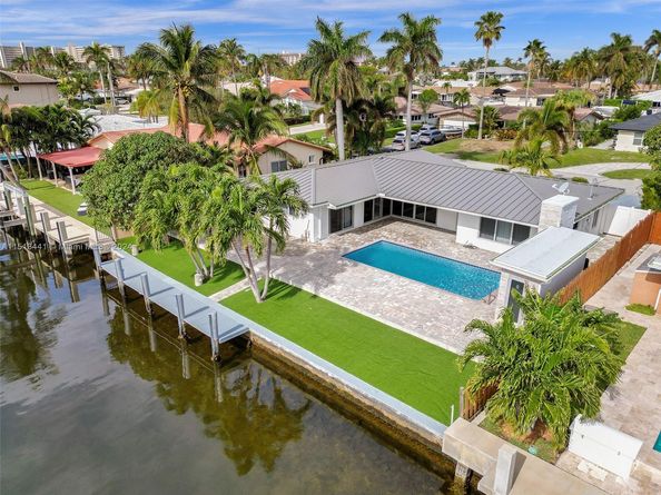 2560 SE 9th St, Pompano Beach FL 33062