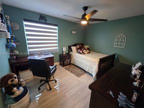 680 NW 159th Ave, Pembroke Pines FL 33028