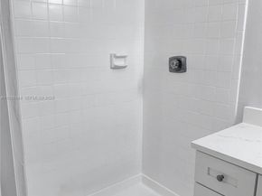 10313 NW 8th St 205, Pembroke Pines FL 33026