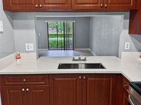 10313 NW 8th St 205, Pembroke Pines FL 33026