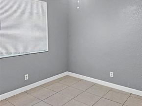 10313 NW 8th St 205, Pembroke Pines FL 33026