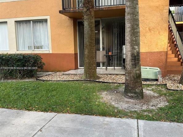 10725 Cleary Blvd 110, Plantation FL 33324