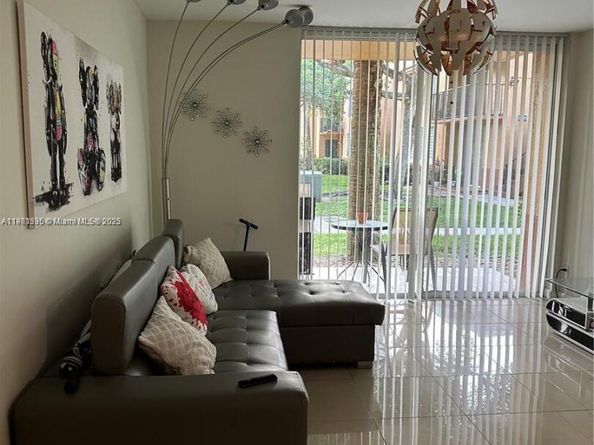 10725 Cleary Blvd 110, Plantation FL 33324