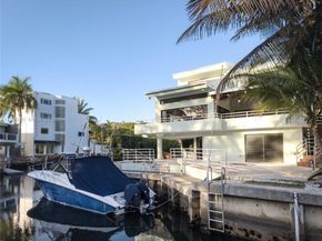3520 Rockerman Rd, Miami FL 33133