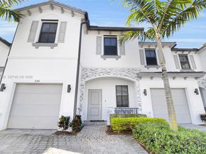 656 NW 203rd Ter, Miami Gardens FL 33169