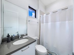 8120 NW 43rd St, Doral FL 33166