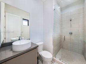 8120 NW 43rd St, Doral FL 33166